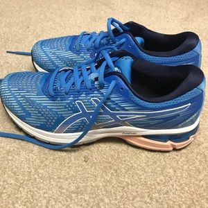 ASICS GT-2000 V8